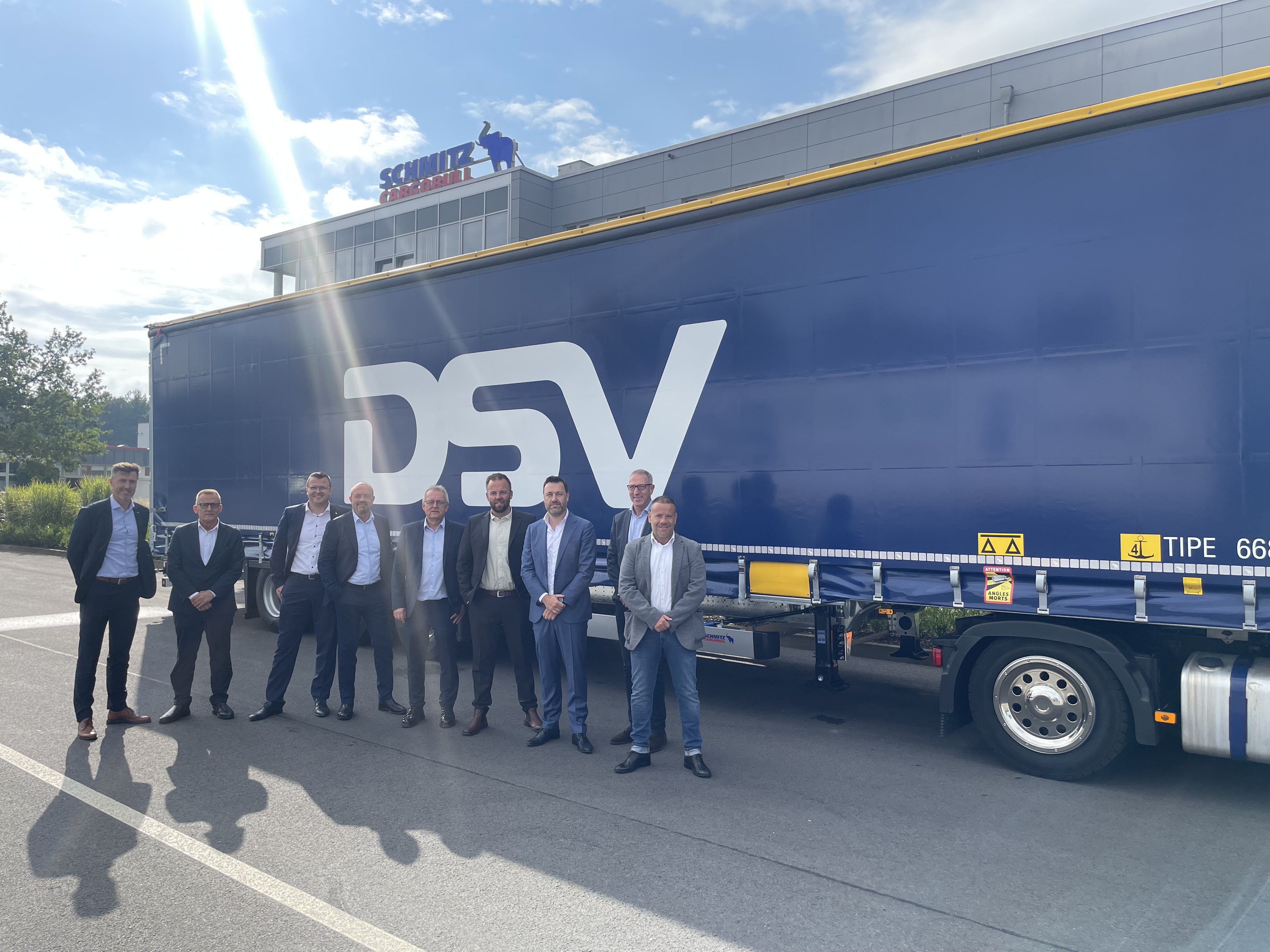 TIP delivers 320 mega curtainsiders to DSV